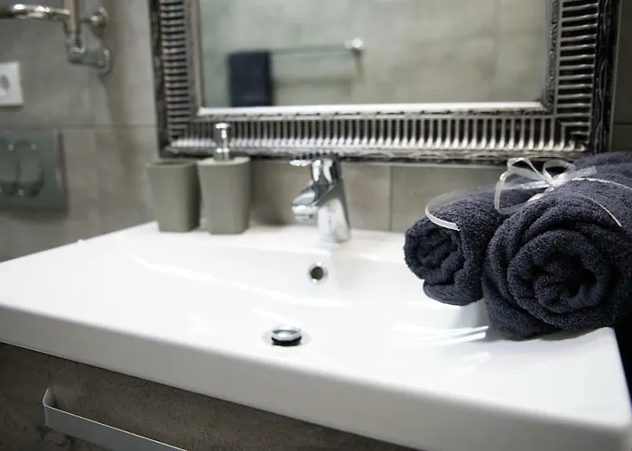 Avalonrestapartments Апартаменти